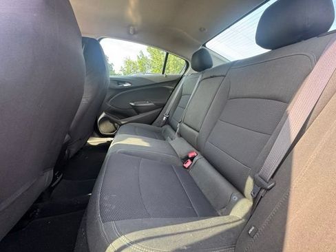 Used 2017 Chevrolet Cruze LT FWD image 8