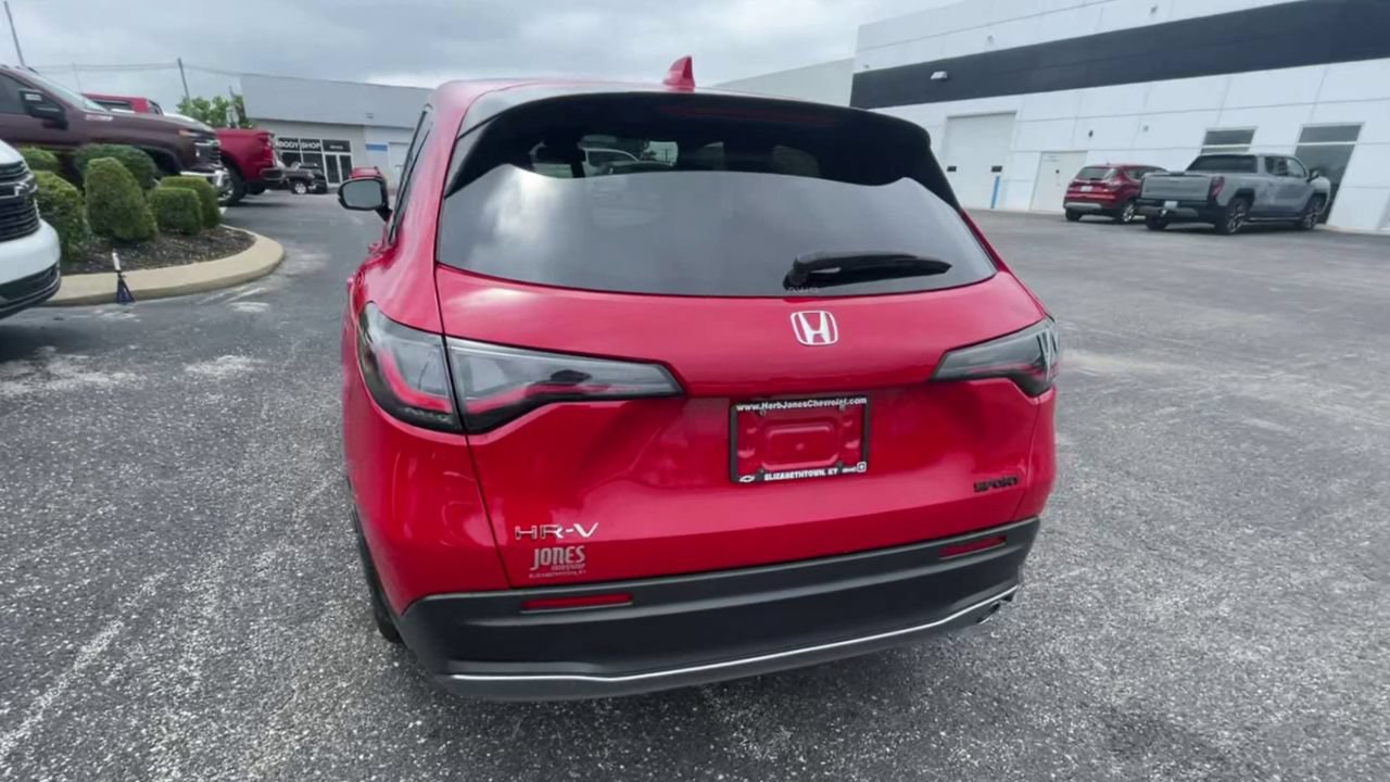 Used 2024 Honda HR-V Sport image 8