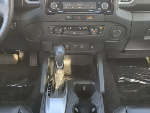 Used 2024 Nissan Frontier SL w/ Technology Package RWD image 18