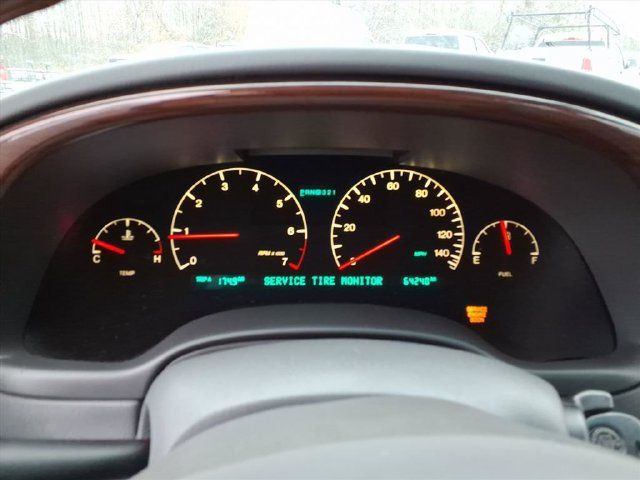 Used 2002 Cadillac De Ville DTS w/ Premium Equipment Pkg FWD image 11