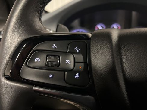 Certified 2023 Buick Enclave Essence w/ Sport Touring Edition image 16