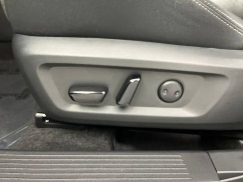 New 2026 Nissan Rogue SV w/ Cold Weather Package FWD image 32