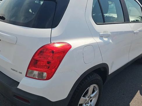 Used 2016 Chevrolet Trax LS AWD/4WD image 3