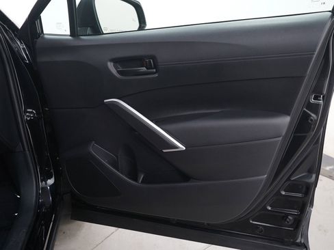 Used 2024 Toyota Corolla Cross LE AWD/4WD image 9