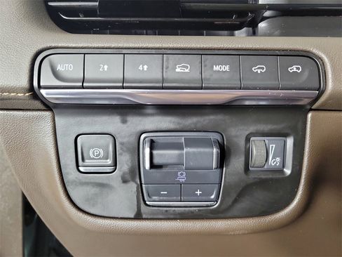 Certified 2024 Cadillac Escalade Sport w/ LPO, ONYX Package image 30