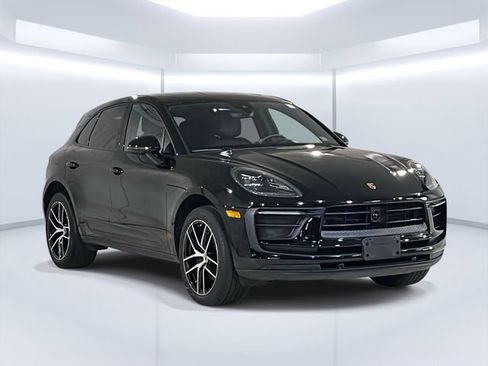Certified 2023 Porsche Macan Turbo AWD/4WD image 9