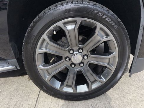 Used 2020 Cadillac Escalade 2WD image 29