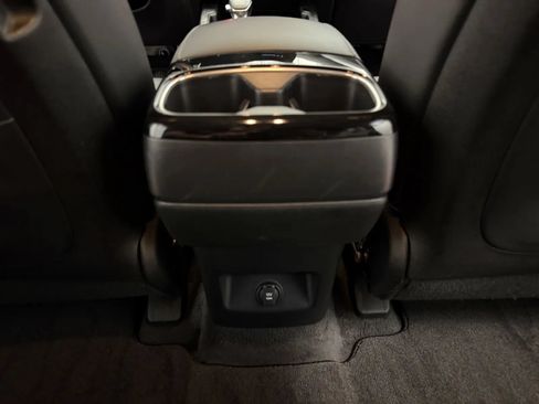 Used 2024 Kia Telluride LX FWD image 28