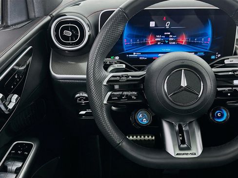 Used 2024 Mercedes-Benz GLC 43 AMG 4MATIC image 13