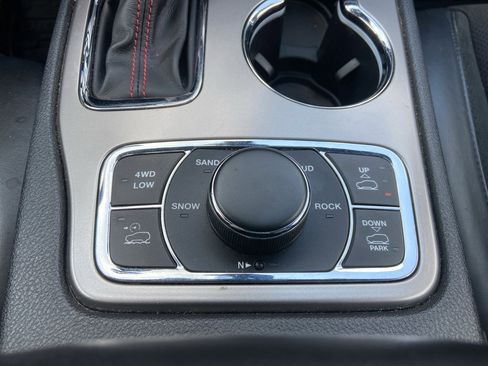 Used 2021 Jeep Grand Cherokee Trailhawk w/ Premium Lighting Group image 21
