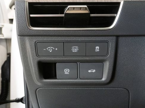 Used 2025 Hyundai Sonata SEL FWD image 13