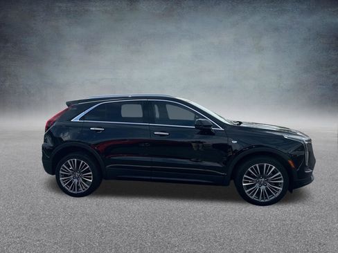 Used 2024 Cadillac XT4 Premium Luxury AWD/4WD image 7