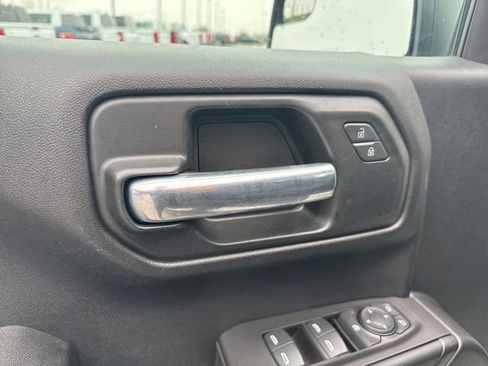 Used 2020 Chevrolet Silverado 1500 Custom w/ Custom Value Package AWD/4WD image 24