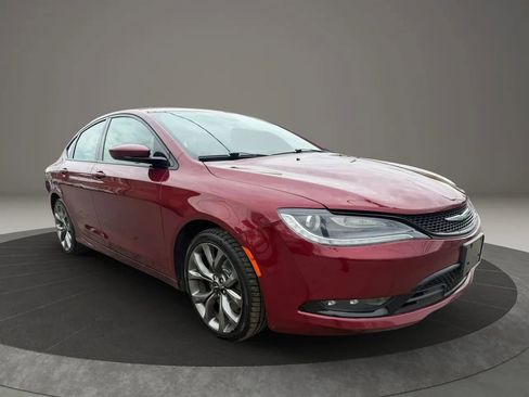 Used 2015 Chrysler 200 S w/ Navigation & Sound Group I AWD/4WD image 3