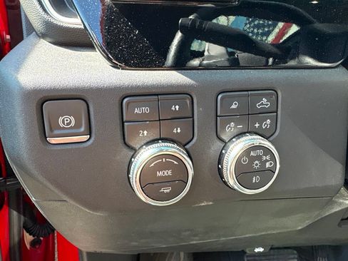 Used 2025 GMC Sierra 1500 Elevation w/ Elevation Premium Package AWD/4WD image 16
