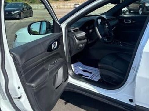 New 2026 Jeep Compass Limited image 33