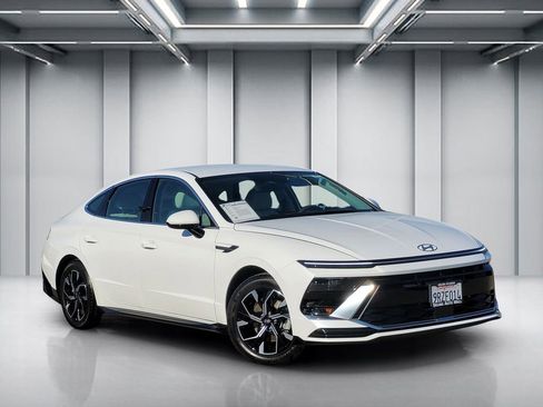 Used 2024 Hyundai Sonata SEL image 1