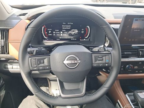 New 2026 Nissan Pathfinder Platinum w/ Lighting Package AWD/4WD image 15