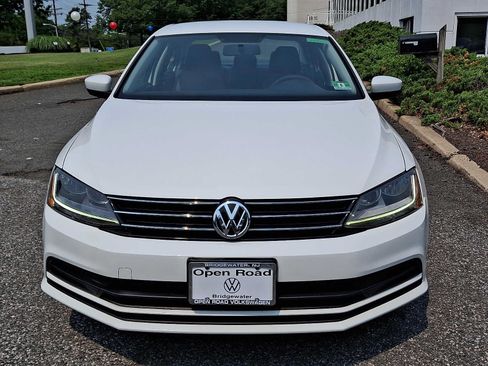 Used 2018 Volkswagen Jetta S w/ Cold Weather Package FWD image 2