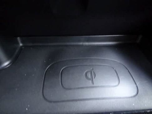Used 2016 Toyota Tacoma Limited AWD/4WD image 34