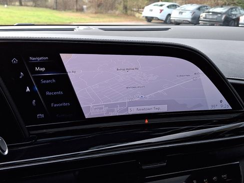 Certified 2024 Cadillac Escalade Sport w/ LPO, ONYX Package image 30