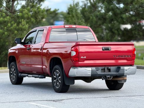 Used 2017 Toyota Tundra SR5 AWD/4WD image 10
