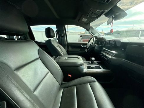 Used 2022 Chevrolet Silverado 1500 LT Trail Boss w/ LT Trail Boss Premium Package image 12