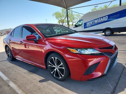 Used 2019 Toyota Camry SE w/ Carpet Mat Package FWD image 6