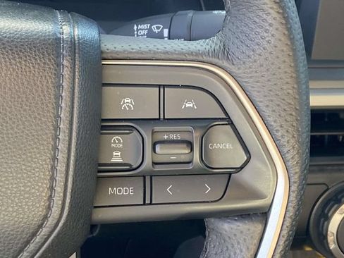 Used 2024 Toyota Tacoma SR5 AWD/4WD image 23