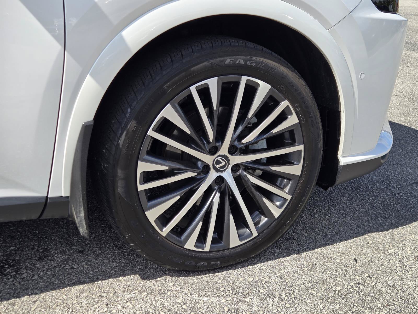 Used 2025 Lexus RX 350 Premium Plus w/ Convenience Package FWD image 5