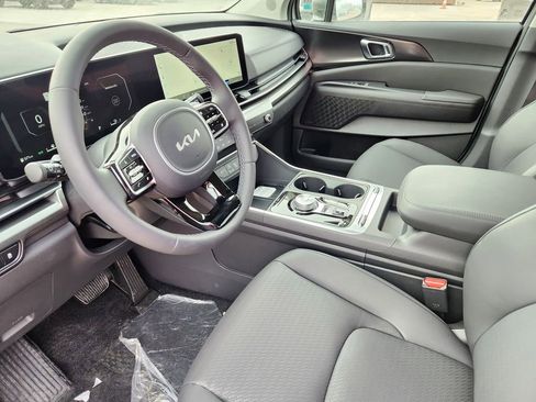 New 2026 Kia Carnival SX Prestige FWD image 7