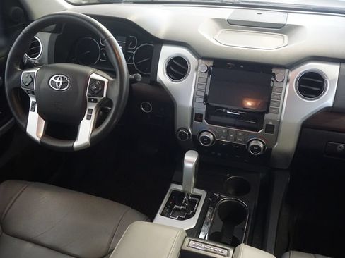 Used 2021 Toyota Tundra Limited w/ Limited Premium Package AWD/4WD image 29