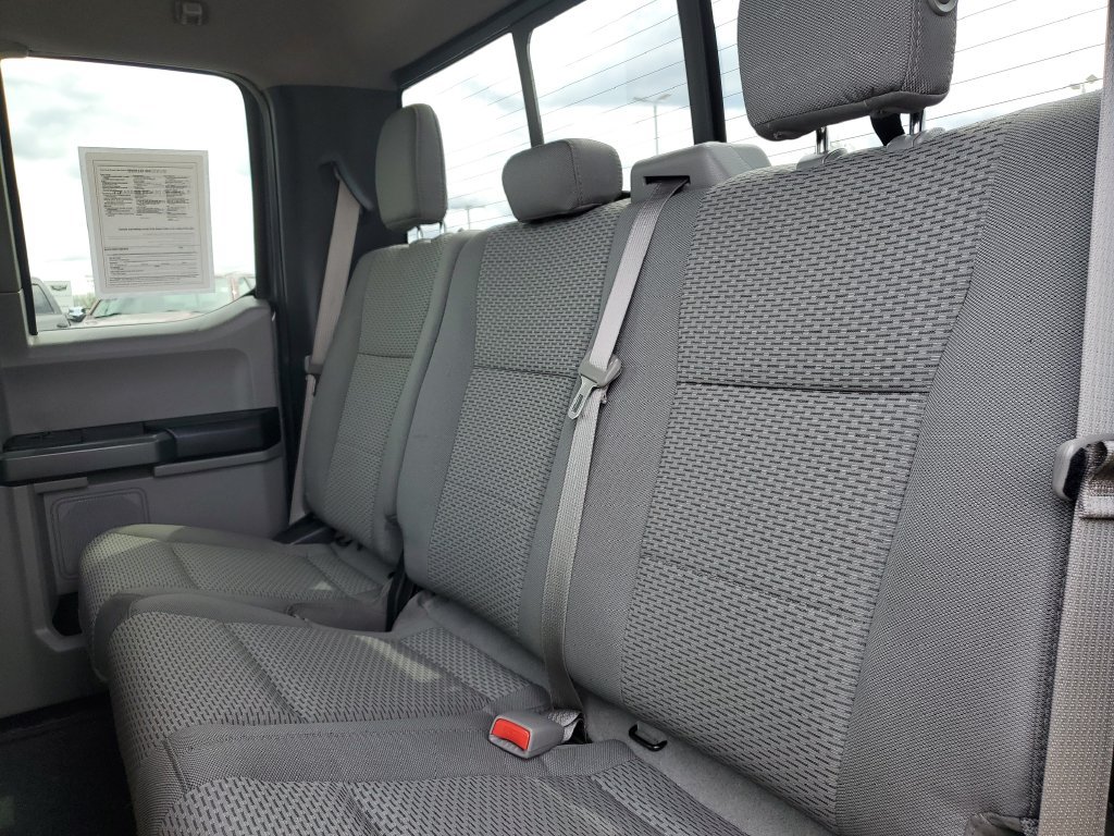 Used 2016 Ford F150 XLT w/ Equipment Group 302A Luxury AWD/4WD image 31