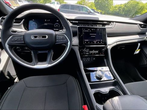 New 2026 Jeep Grand Cherokee L Laredo AWD/4WD image 5