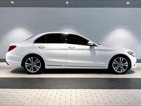 Used 2018 Mercedes-Benz C 300 Sedan image 11