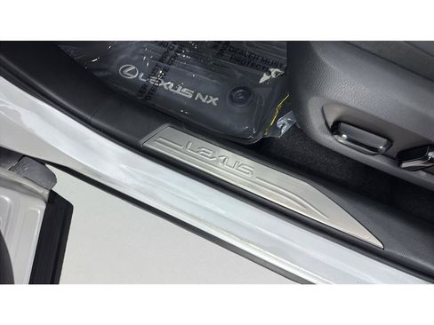 Used 2024 Lexus NX 350h AWD image 12