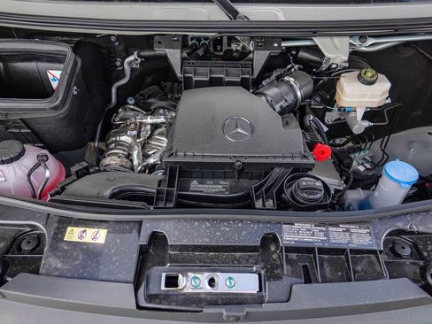 New 2025 Mercedes-Benz Sprinter 2500 image 26