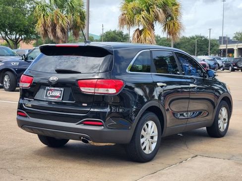 Used 2018 Kia Sorento L FWD image 7