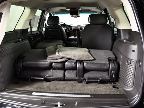 Used 2007 Cadillac Escalade AWD w/ Information Package image 51