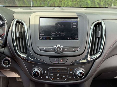 Used 2023 Chevrolet Equinox RS AWD/4WD image 21