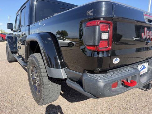 Used 2021 Jeep Gladiator Rubicon AWD/4WD image 12