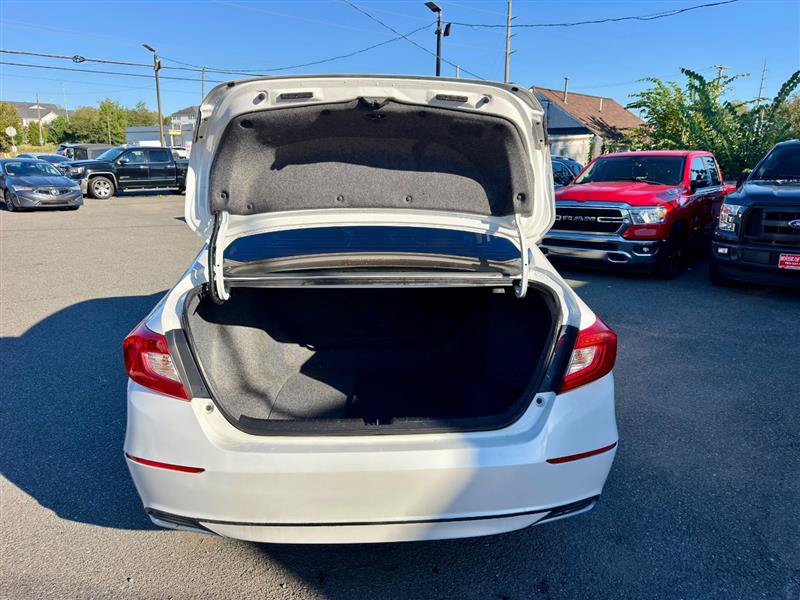 Used 2018 Honda Accord LX image 4