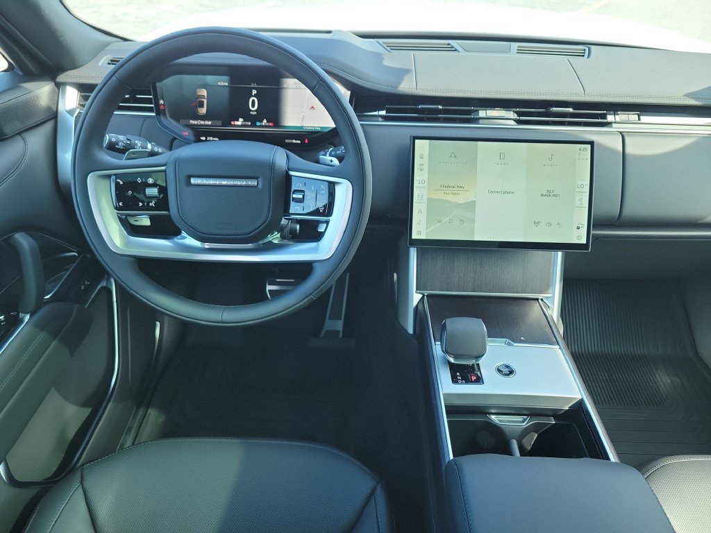 New 2026 Land Rover Range Rover Long Wheelbase SE AWD/4WD image 18