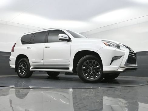 Used 2019 Lexus GX 460 Luxury AWD/4WD image 28