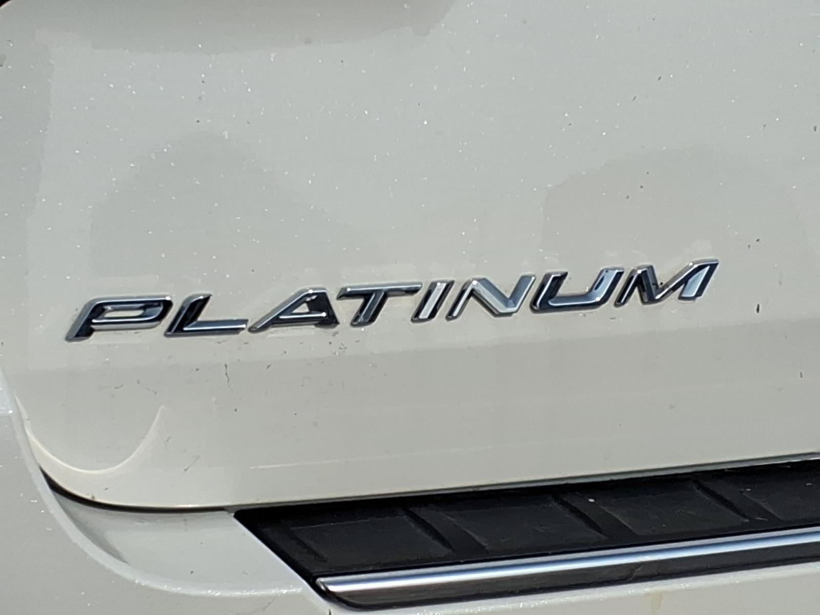 Used 2021 Ford Explorer Platinum w/ Equipment Group 601A AWD/4WD image 10