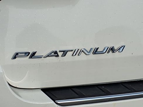 Used 2021 Ford Explorer Platinum w/ Equipment Group 601A AWD/4WD image 10