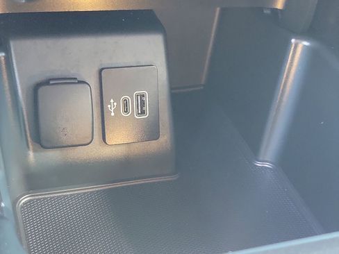 Used 2025 Ford Explorer ST-Line w/ Premium Package RWD image 29