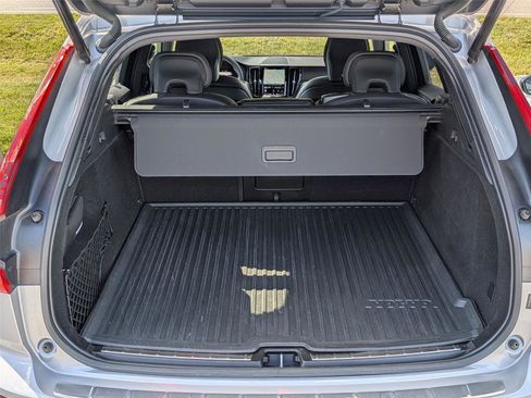 Used 2023 Volvo XC60 B5 Ultimate w/ Climate Package AWD/4WD image 33