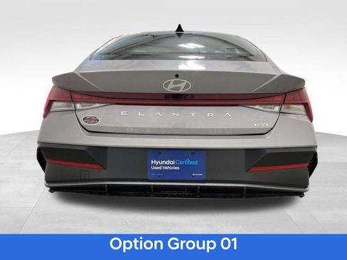 Certified 2025 Hyundai Elantra Limited image 4