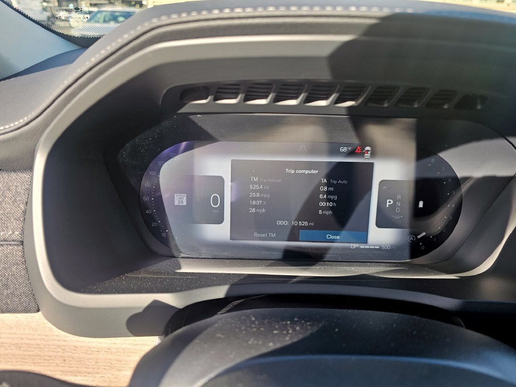 Certified 2025 Volvo XC90 B5 Plus AWD/4WD image 17